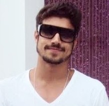 Só de ver você sorrir meu mundo fica em paz ♪ 
Meu amor por você vai muito além do que um corpo e um rostinho bonito. eu te amo e te admiro cada dia mais.