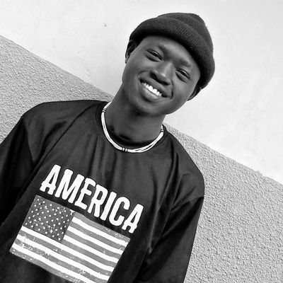 jamespuok's profile picture. footballer n designer