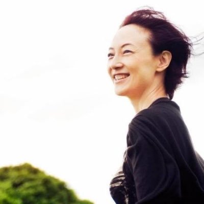 kahori_fujii's profile picture. 俳優&モデル/ JSA認定ソムリエ&エキスパート/ モロッコ🇲🇦レストラン［ダールロワゾー］経営 愛知県名古屋市に生まれ、アメリカ、長野、大分で育つ。多摩美術大学にてグラフィックデザインを学ぶ。同大学在学中にスカウトされ、以後、CM、雑誌、ファッションショー、TV、映画、舞台等、多方面において活躍。