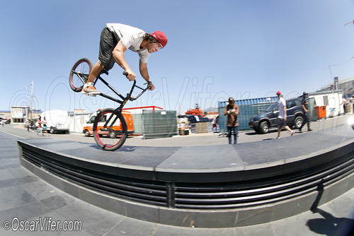 bmx all day

http://t.co/3ZRsp5PmPQ