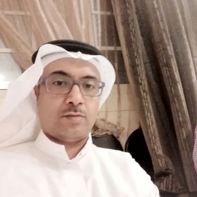 اول مبتعث حاصل على الدكتوراه في الطب بديل بالاعشاب(شهاداتي العلمية في الصور ماعندي وصفة بدون كشف الخاص مهمل.جوال 0567143266 بعد العصر إلى ١١ مساءا اتصال فقط