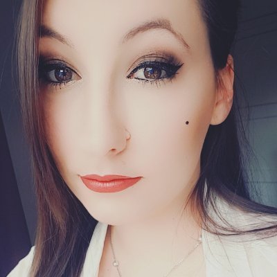 Proud Mother ♥️ Struggling Student ♠️ Aspiring Writer ♦️Forever Day-dreaming♣️