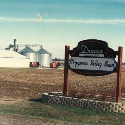 Chippewa Valley Bean Co. strives to provide our customers with the highest quality dark and light red kidney beans in the world.