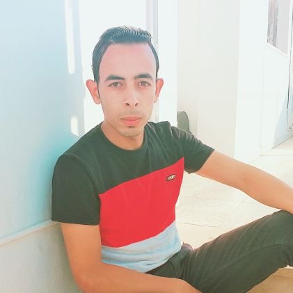 hzeroui's profile picture. salut