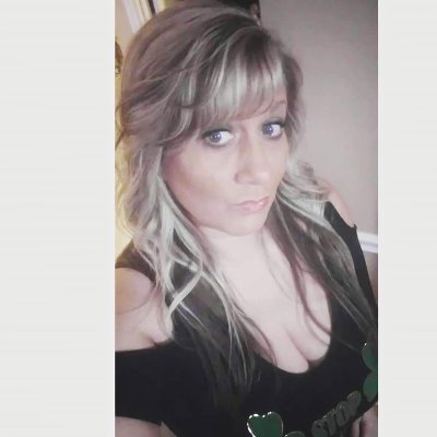 Nurse and sports fanatic! Love to dance and people who make me laugh!