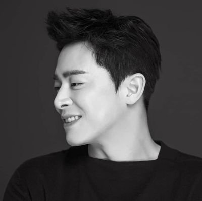 JoJungShookt's profile picture. Hospital playlist fan; Iksong