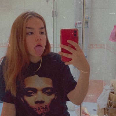 dropdead_eva's profile picture. ur local budtender