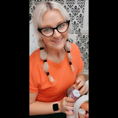 MAADbyMeghanD's profile picture. 🖤 Handmade Fabric Headbands 🖤