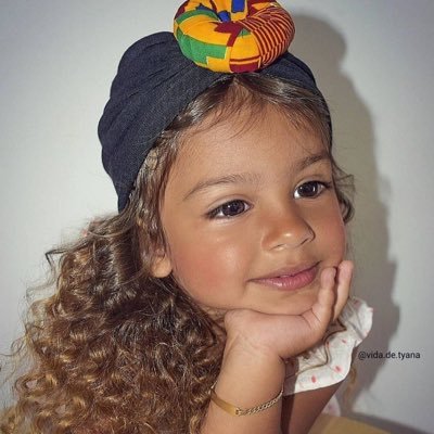 يا من لا تضيع ودائعهُ أستوعتك الدقّه الاخيره من قلبي أن تجعلها حُسن خاتمه، وأن تهبني صحيفتي باليمين يومَ الدين 💜.