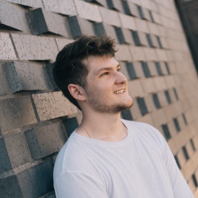 hipster_passing's profile picture. Don't let yesterday weigh you down.