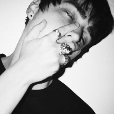 wgodobrik's profile picture. free follow // main is @wgostyles