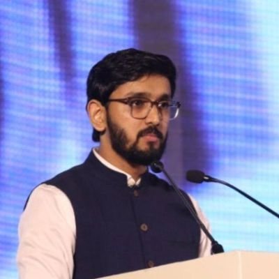 vjkabraham's profile picture. Just looking...