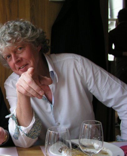 beeldend kunstenaar, Galerie Kés Art, organisator pur sang, creatieve geest, tekstschrijver, personal coach, levensgenieter