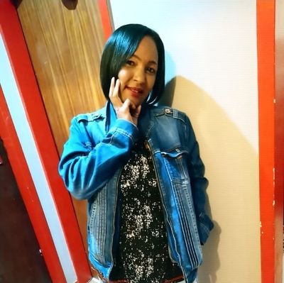 Melanie81864789's profile picture. 