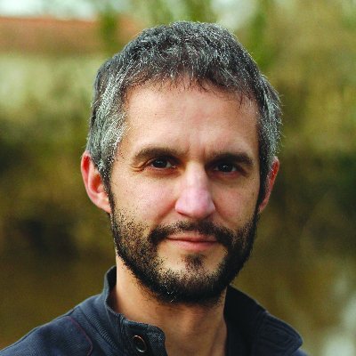 Designer cofondateur @ Grrr / Design au quotidien et, tant que faire se peut, pour l'avenir