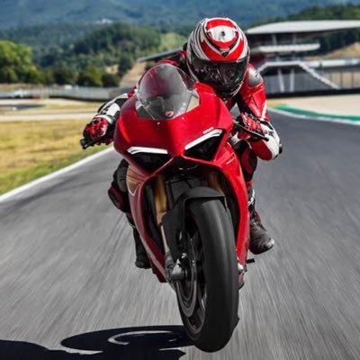 yotera0126's profile picture. 住処:京都 趣味:ばいく！ 欲しいもの:バイク友達！