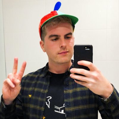 Ash | 29 | Melbourne | Graphic Designer | Idiot | he/they