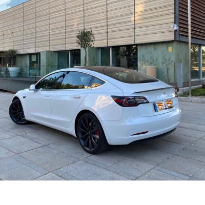 Tesla owner en Cádiz-Sevilla. Ayudo, promociono e incentivo en esta marca TESLA y en la transición eléctrica, experiencias personales. Tesla model 3 Perfomance