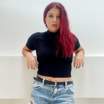 gabrielaotzul's profile picture. Colombiana | Music | Internet Addict