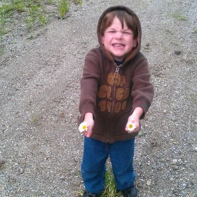 Gift3dd1's profile picture. Hey! I think you dropped this🤡 oh wait shoot that's mine... I'm sorry here this is what you dropped can I have that ba- thx now here👑