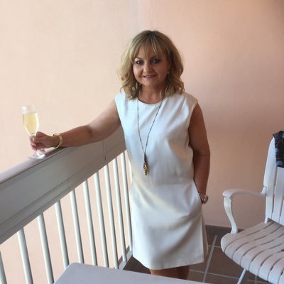 Former Head of Communications @niassembly. Be Seen, Be Heard founder, ❤️️PR, shoes, rugby, golf @ClandeboyeGC. Tweets mine etc