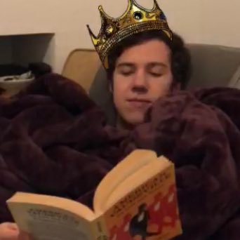 patrick_badescu's profile picture. Writing funny scripts in a sad world.