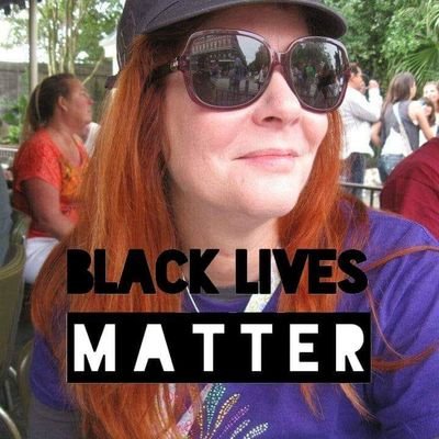 🌊 🏳️‍🌈 Caver.  Graphic designer. Black Lives Matter. Resistance. Reader. Antifa. Atheist. Writer. 8645. Dump Trump. Follow Back Girl. 🌊