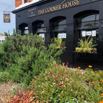 Worthing's award winning independent pub for Sunday Roasts. Quality craft beer, home cooked food and gorgeous pub garden. Dog & child friendly. 01903 216463