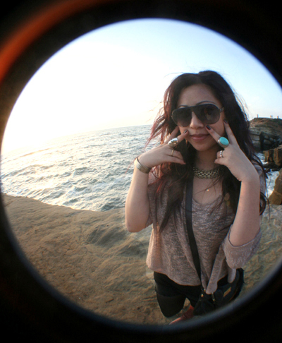 tashers's profile picture. I love you. I love you, but I’m turning to my verses and my heart is closing like a fist. — Frank O’Hara