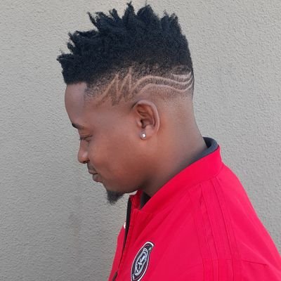 SalomaneMS's profile picture. rOgUe... that explains me much better... humorous... From Free State, lives in the Vaal and PROUD😊🇮🇹✌🏾