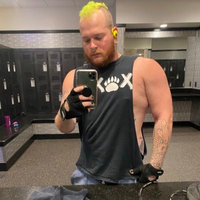 rzr_bATL's profile picture. //Thick Boi//Southern Gentlman//Your dads best kept secret// IG: @mattyb_atl