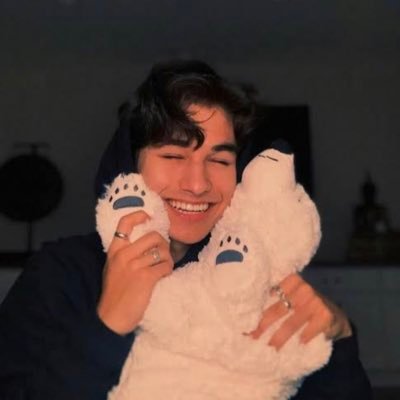cuddlykio's profile picture. sway everyday baaaabbbyyy