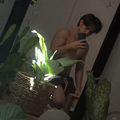 btwimcy's profile picture. your moreno boi