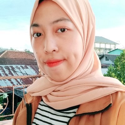 larissatnanda's profile picture. 