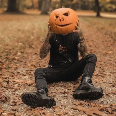 koutv12's profile picture. エペ野良