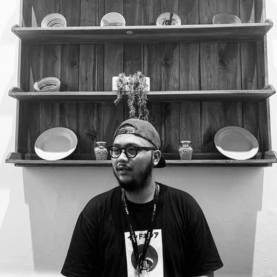 sallysbury's profile picture. 