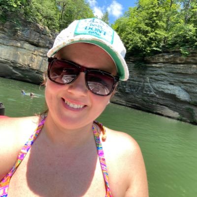 MaryJoM68982139's profile picture. Just a housewife and momma of 2💕