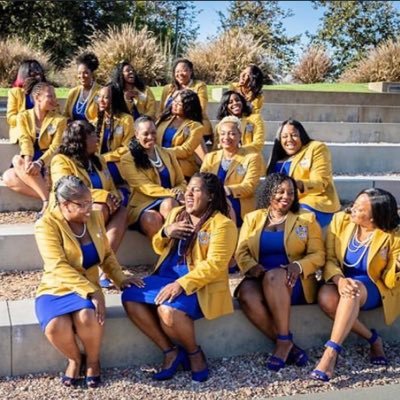 Meet the ULTIMATE sorors of the Inglewood, CA Alumnae Chapter of Sigma Gamma Rho Sorority, Incorporated. #MightyWest 🐩 💛 💙 💛 💙 💛 🐩