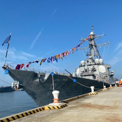 Official Twitter account of USS Cole (DDG 67) reply/follow/rt does not equal endorsement