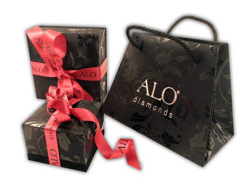 ToBePacking's profile picture. We produce made to measure couture packaging, 100% designed and produced in Italy, to add luxury to the products and the image of your business.