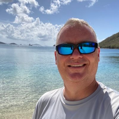 Managing partner/PD of Kenny Chesney's @NoShoesRadio 🏴‍☠️ | Founder/President of Barefoot Media Strategies 👣 | Living in ⏩