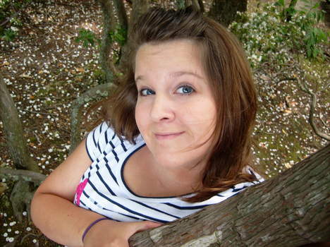 Love to explore and experience life! Free and single! Enjoy my work and now need to have some fun!