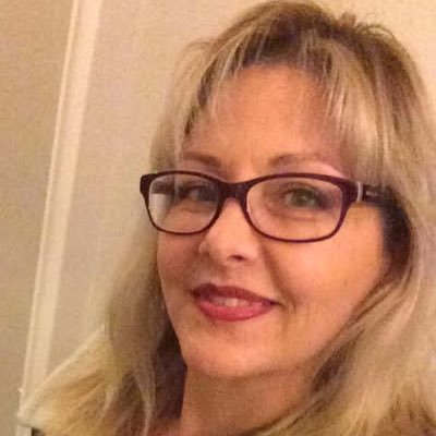 lanie_hartley's profile picture. Loves interior decorating, figure skating, web production & digital marketing.