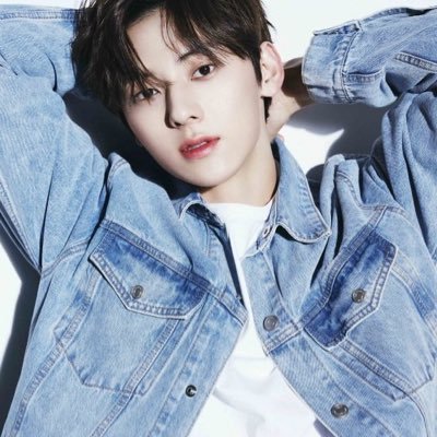 L.O.ㅅ.E 2~3기/ 뉴이스트 하는 삶💓 /많이성인/ 요즘 조용한 변방의 수니/저를 견뎌주실분이라면 365일 트친소~ing