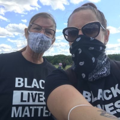 marlene_artist's profile picture. I love Creating, cooking, baking, art,ideas
I am a voracious reader
❤️is always the answer
Find me at the beach or in the woods 
Biden2020