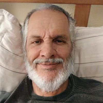 Especialista en pensamiento conceptual.
Aborrezco los discursos epistemológicos binarios.