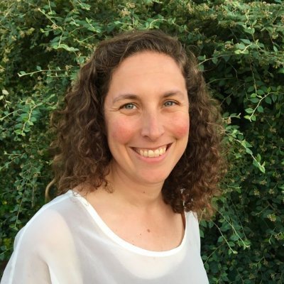 Rural geographer researching climate change and invasive species, environmental justice and collective action. Love all things Spanish and chocolatey.