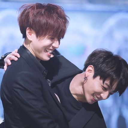 김유겸
134340
ทั้งชีวิตมีแต่คำว่า 'เก็บตัง' และ 'หนี้สิน'