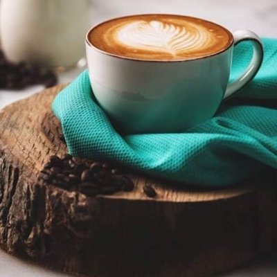 Yaraham23148043's profile picture. Dentist