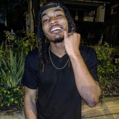 Authenticvibess's profile picture. Follow me on IG @ authentic.vibes_